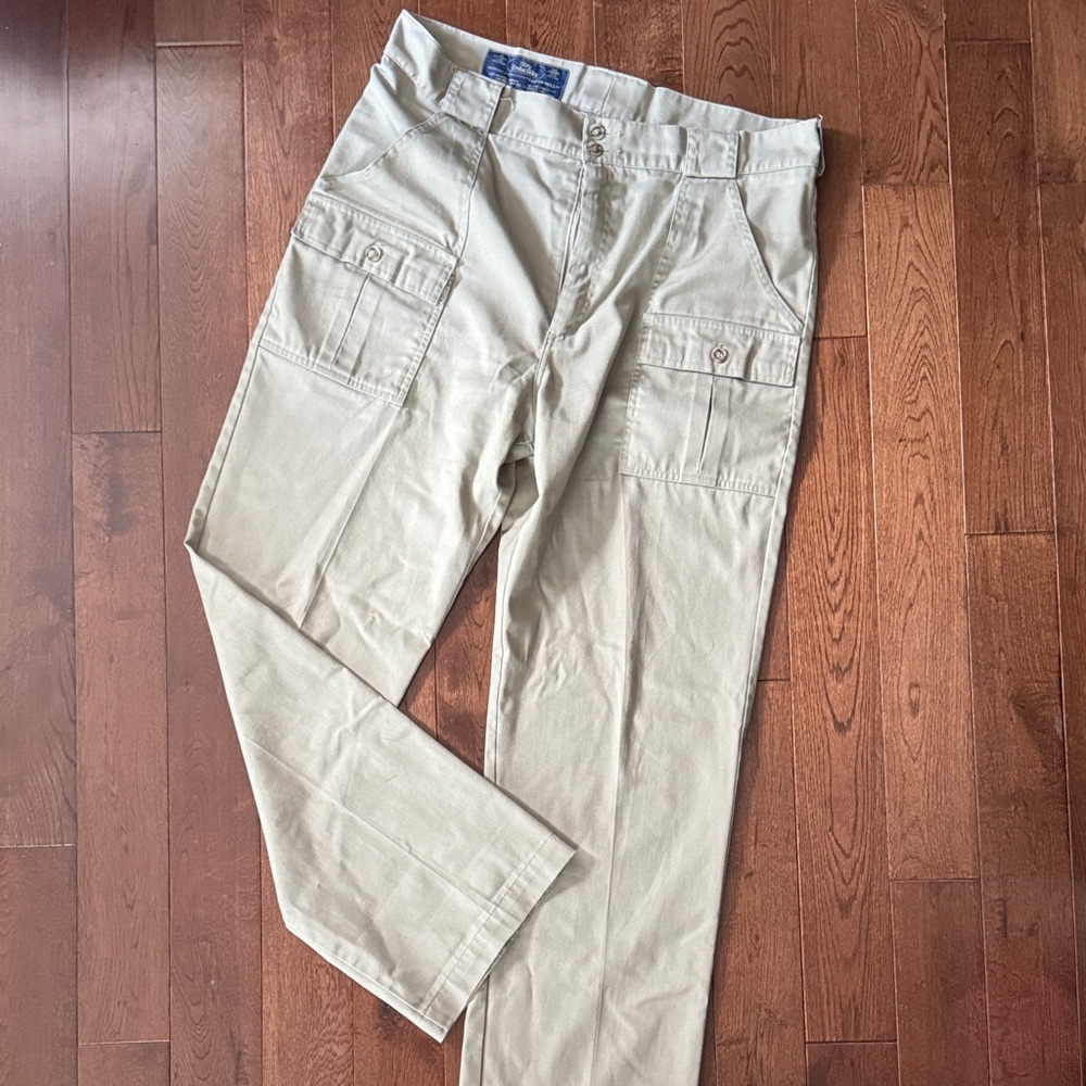 VINTAGE Tilley Men's Beige Cargo Pants